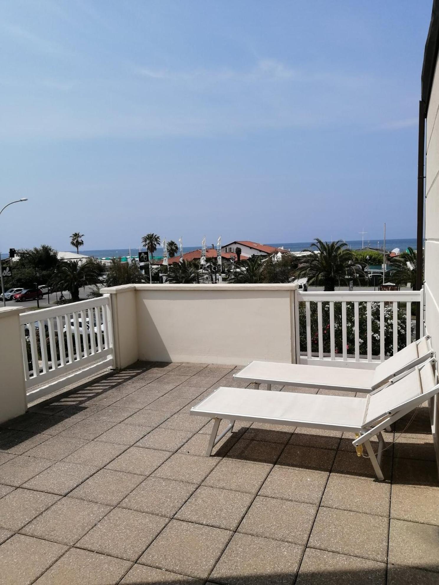 Hotel Oceano Marina di Pietrasanta Luaran gambar