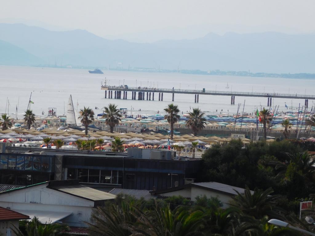 Hotel Oceano Marina di Pietrasanta Luaran gambar